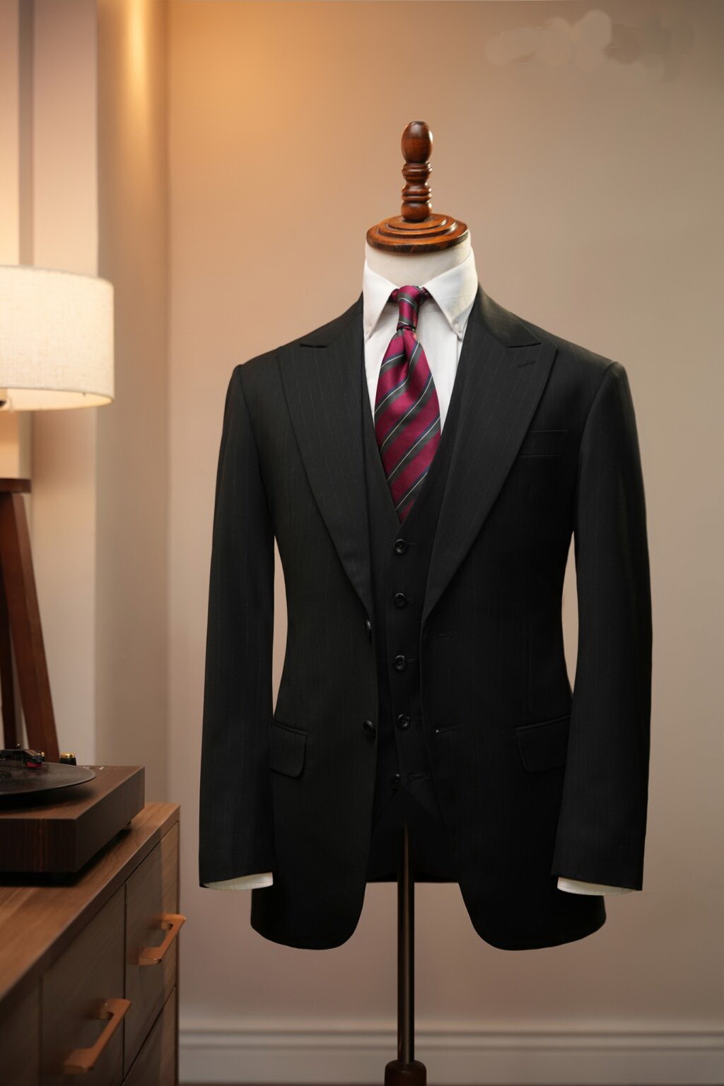 Áo vest đen sọc nhũ – AV430